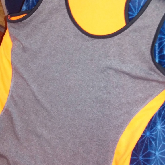 Activeware - Picture 3 of 3